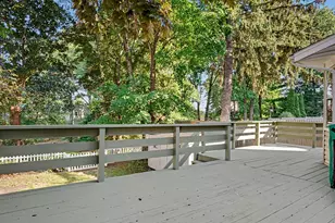 555 Lakeside Dr, Bridgeport, CT 06606 - Photo 20