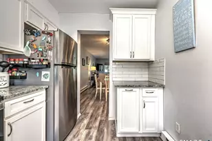 238 N Hampton Ct, Meriden, CT 06450 - Photo 8