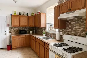130 Plymouth St, New Haven, CT 06504 - Photo 4