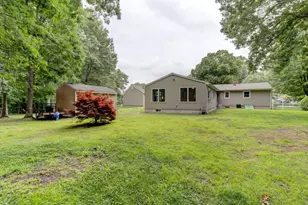 403 Hitchcock Rd, Southington, CT 06489 - Photo 2