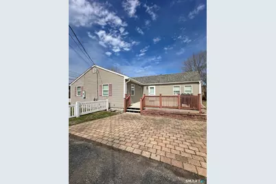 73 Midway Oval, Groton, CT 06340 - Photo 10