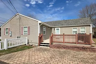 73 Midway Oval, Groton, CT 06340 - Photo 10