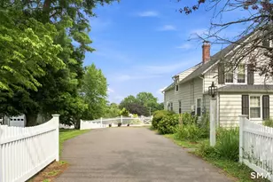 268 Ridgewood Rd, West Hartford, CT 06107 - Photo 2