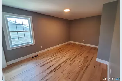 16 Kingsley Court, Waterbury, CT 06704 - Photo 6