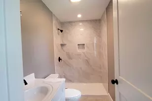 16 Kingsley Ct, Waterbury, CT 06704 - Photo 6
