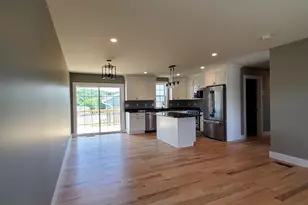 16 Kingsley Ct, Waterbury, CT 06704 - Photo 10