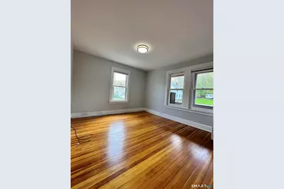 21 Wakelee Avenue, Shelton, CT 06484 - Photo 10