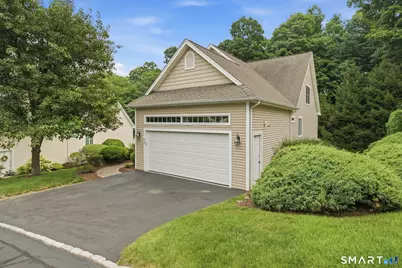 28 Rushbrooke Lane, Shelton, CT 06484 - Photo 2