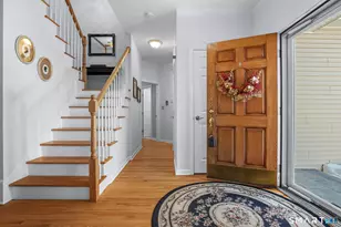 28 Rushbrooke Ln, Shelton, CT 06484 - Photo 10