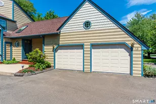 13 L Hermitage Dr, Shelton, CT 06484 - Photo 2