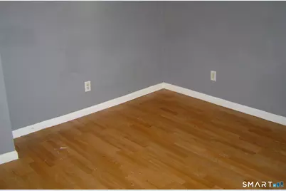 380 Blatchley Avenue #1st Floor, New Haven, CT 06513 - Photo 10