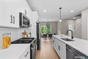 61 West St, Middletown, CT 06457 - Photo 12