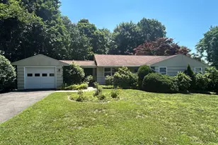 28 Clearview Cir, Naugatuck, CT 06770 - Photo 1