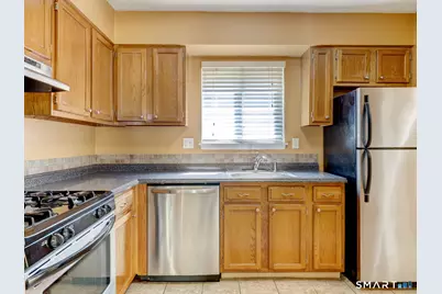 132 Sutton Place #132, Bloomfield, CT 06002 - Photo 4