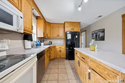 14 Jason Court, Naugatuck, CT 06770 - Photo 12