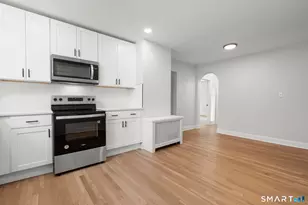 1070 Whitney Ave, Hamden, CT 06517 - Photo 8