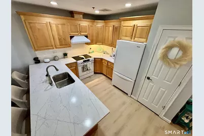 380 Main Street #27, Wallingford, CT 06492 - Photo 8