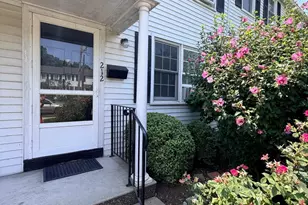 212 Sylvan Knoll Rd, Stamford, CT 06902 - Photo 2