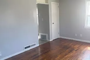 43 Pioneer Cir, Manchester, CT 06040 - Photo 2