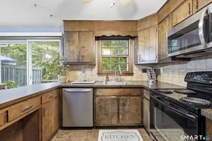 78 Brandywine Ln, Suffield, CT 06078 - Photo 8