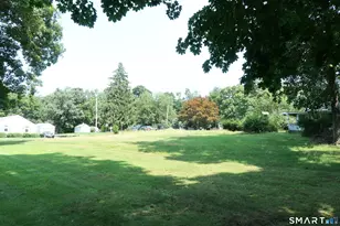 31 Middle Rd, Guilford, CT 06437 - Photo 1