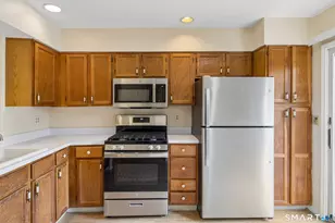 170 Wade St, Bridgeport, CT 06604 - Photo 10