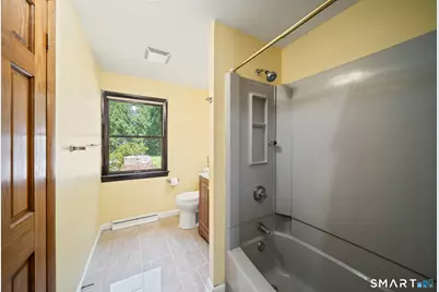5 Redwood Street, Enfield, CT 06082 - Photo 8