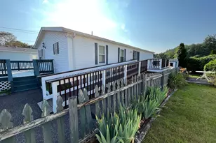 1070 Amity Rd, Bethany, CT 06524 - Photo 6