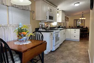 1070 Amity Rd, Bethany, CT 06524 - Photo 18