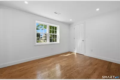 299 West Main Street, Milford, CT 06460 - Photo 20