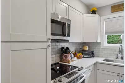 22 Woodbury Place #22, Woodbury, CT 06798 - Photo 8