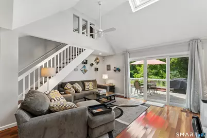 22 Woodbury Place #22, Woodbury, CT 06798 - Photo 2