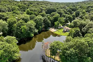 40 Manitook Dr, Oxford, CT 06478 - Photo 4