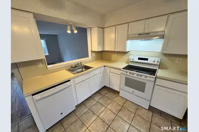 975 Meriden Road #120, Waterbury, CT 06705 - Photo 6