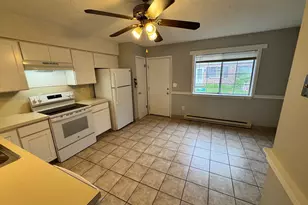 975 Meriden Rd, Waterbury, CT 06705 - Photo 10