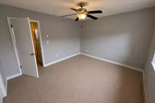 975 Meriden Rd, Waterbury, CT 06705 - Photo 22