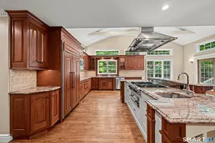 8 Indian Rock Pl, Wilton, CT 06897 - Photo 6