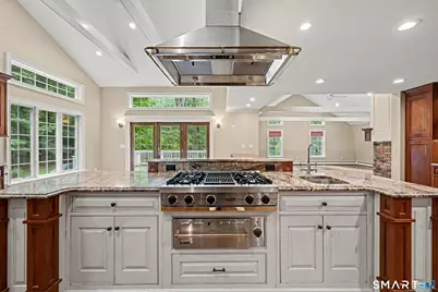 8 Indian Rock Place, Wilton, CT 06897 - Photo 2