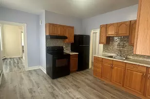34-36 Barker St, Hartford, CT 06114 - Photo 10