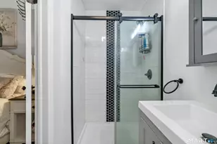 137 Florence Rd, Branford, CT 06405 - Photo 18
