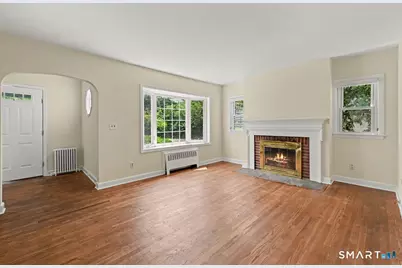 4 Hassake Road, Greenwich, CT 06870 - Photo 2