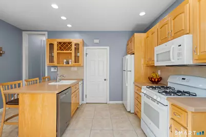 45 Hartley Street, North Haven, CT 06473 - Photo 10