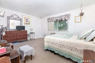 200 Woodmont Ave, Bridgeport, CT 06606 - Photo 16