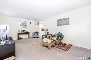 200 Woodmont Ave, Bridgeport, CT 06606 - Photo 10