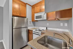 1 Gold St, Hartford, CT 06103 - Photo 2