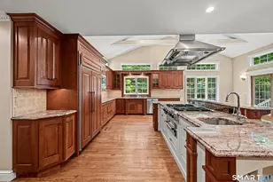 8 Indian Rock Pl, Wilton, CT 06897 - Photo 6