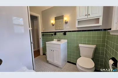 73 Knollwood Road, West Hartford, CT 06110 - Photo 20