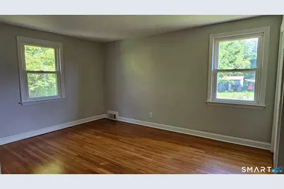 73 Knollwood Road, West Hartford, CT 06110 - Photo 24