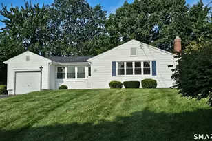 73 Knollwood Rd, West Hartford, CT 06110 - Photo 2