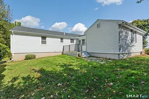 73 Knollwood Rd, West Hartford, CT 06110 - Photo 34